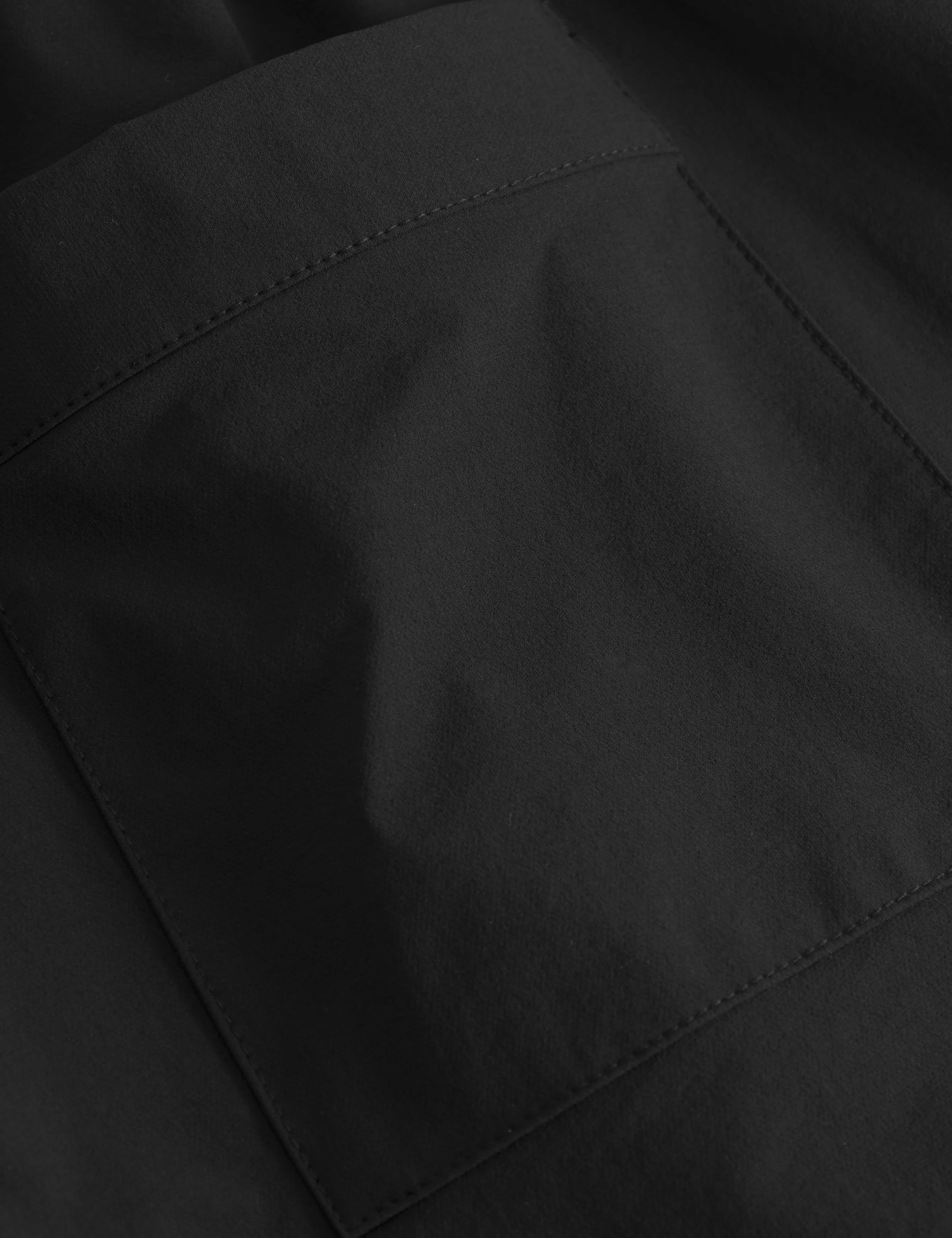 SIENNA TECH SHORTS - BLACK - Image 4